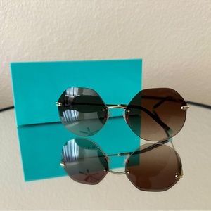 Tiffany Sunglass TF3077